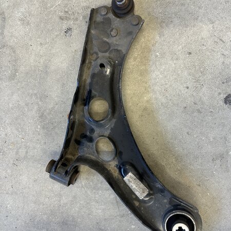 Wishbone front right with article number 9857897880 Peugeot 208 II
