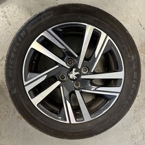 Rims + tire with article number 98251652EH Peugeot 208 II 9825165280