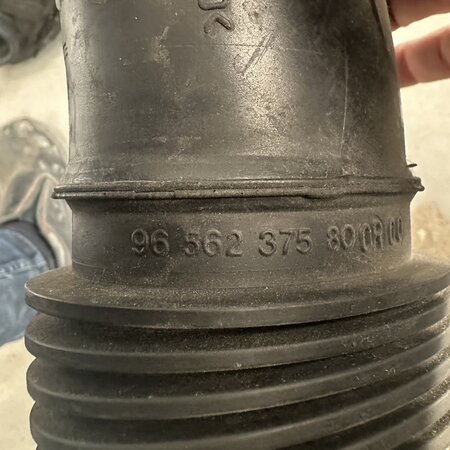Intake hose Air with article number 9656237580 Peugeot 308 CC 1.6