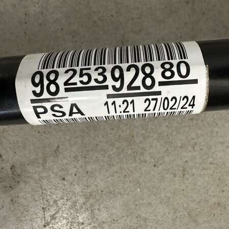 Right drive shaft 9825392880 Peugeot 208 II Hybrid
