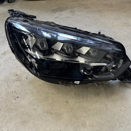 Scheinwerfer rechts 9850598380 Peugeot 208 II GT (ACHTUNG ENGLISCHER SCHEINWERFER)