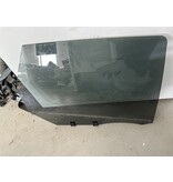 Right rear door window of a Peugeot 308 SW model T9