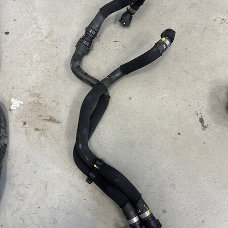 Coolant line Battery pump 9829834180 Peugeot 2008 E