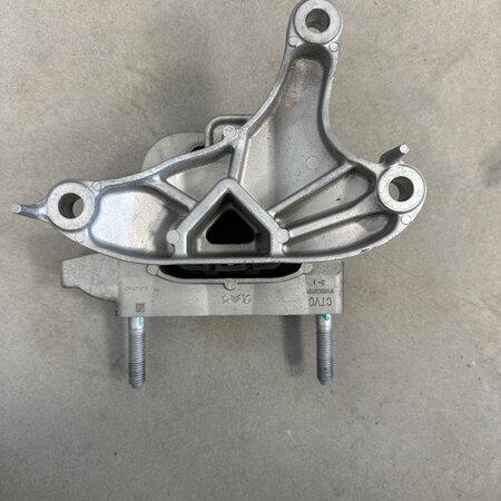Engine support with article number 9826551380 Peugeot 208 E