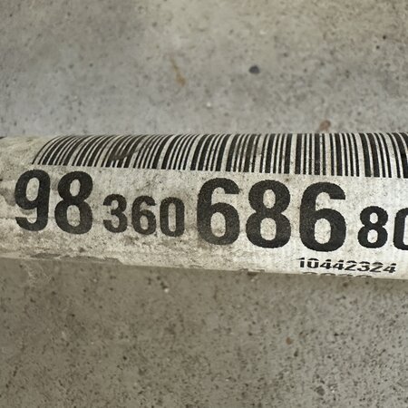 Drive shaft rear right with article number 9840129280 Peugeot 3008 II hybrid 4x4