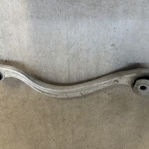 Draagarmen rechts-achter met artikelnummer 9843266980 Peugeot 3008 II hybride 4x4
