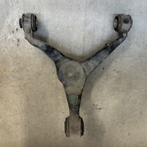 Querlenker hinten rechts mit Artikelnummer 9821062680 Peugeot 3008 II Hybrid 4x4