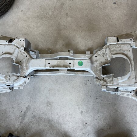 Subframe met artikelnummer 9838913580 Peugeot 3008 II hybride  4x4
