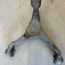 Linker hinterer Querlenker mit Artikelnummer 9821062780 Peugeot 3008 II Hybrid 4x4