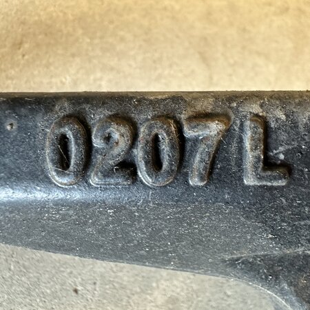 Linker hinterer Querlenker mit Artikelnummer 9821062780 Peugeot 3008 II Hybrid 4x4