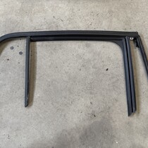 Zierleiste hinten rechts 9851658380 Peugeot 208 II