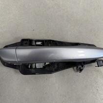 Portiergreep 4Deurs rechts-Achter  met artikelnummer 9802977180 Peugeot 208 II kleurcode KCA
