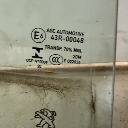 Rear right door window Peugeot 2008II 43R00048
