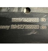 Schutzplatte unten links mit der Artikelnummer 9842738980 Peugeot 208 Hybrid