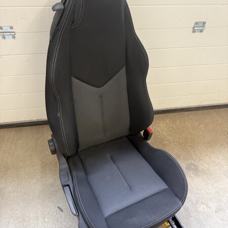 Rechter -Voor Stoel Peugeot Rcz   stof bekleding