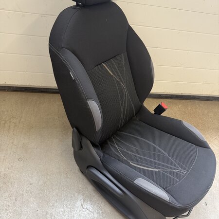 Voorstoel Rechts Peugeot 208