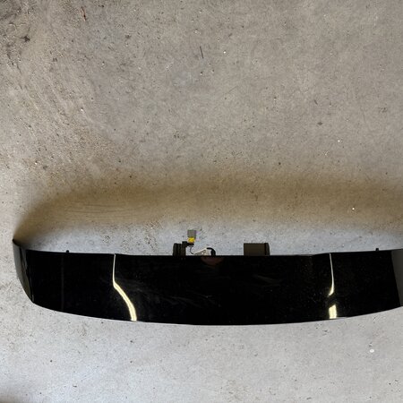 Heckklappenspoiler mit der Teilenummer 1648299480 für Peugeot 208 II