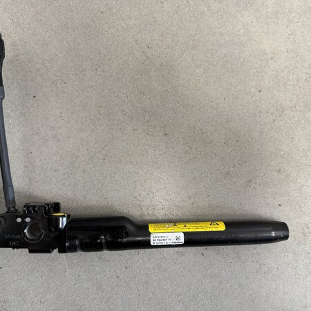 Seatbelt tensioners right-front 9809468777 Peugeot 3008 II