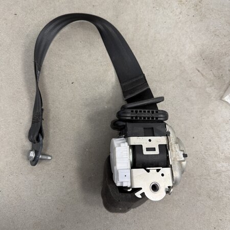 Seat belts Left Rear with article number 98094852XX Peugeot 5008 II