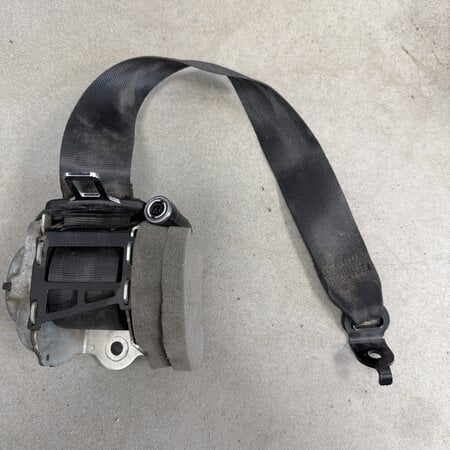 Veiligheidsgordels rechts-achter met artikelnummer 98288666XX Peugeot 3008II