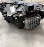 Headlight right front with part number 9849114880 Peugeot 308 III