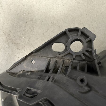 Scheinwerfer vorne links mit der Teilenummer 9836230680 für Peugeot 3008 II