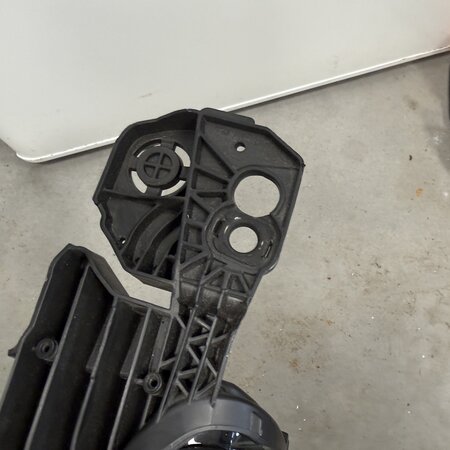 Scheinwerfer vorne links mit der Teilenummer 9836230680 für Peugeot 3008 II