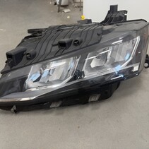 Headlight Left Front with part number 9851673380 Peugeot 308 III / Peugeot 408