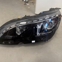 Koplamp Links-voor  met artikelnummer 9810478580  Peugeot 3008 II