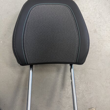 Front headrest with article number 9823463080 Peugeot 208 II