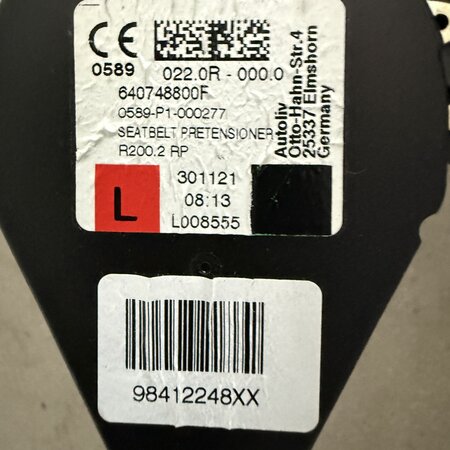Sicherheitsgurt hinten links mit der Artikelnummer 98412248XX Peugeot 208 II /2008II