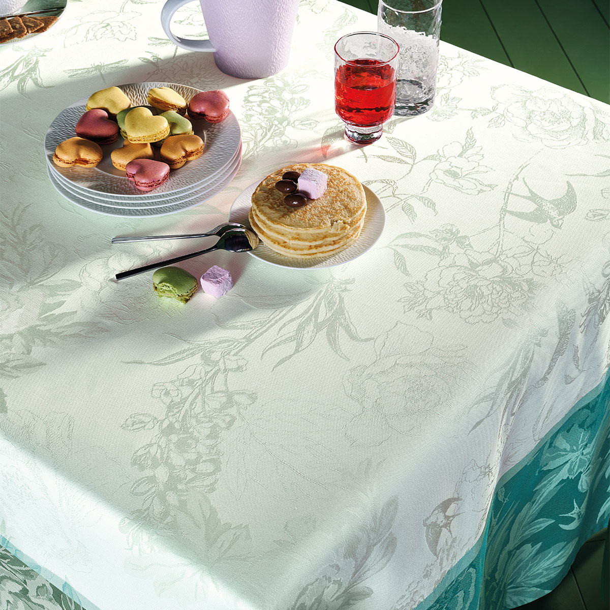 Garnier Thiebaut Angebot-Reduziert- Garnier Thiebaut Tischdecke   JARDIN DE PIVOINES Vert