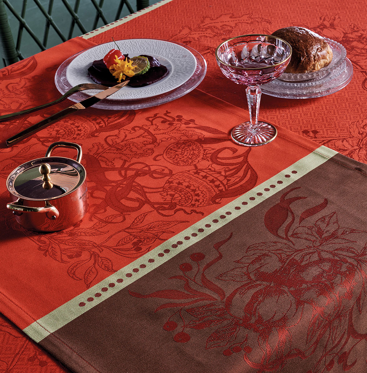 Garnier Thiebaut    Garnier Thiebaut Tischdecke Weihnachten  NOEL FRUITE Rouge