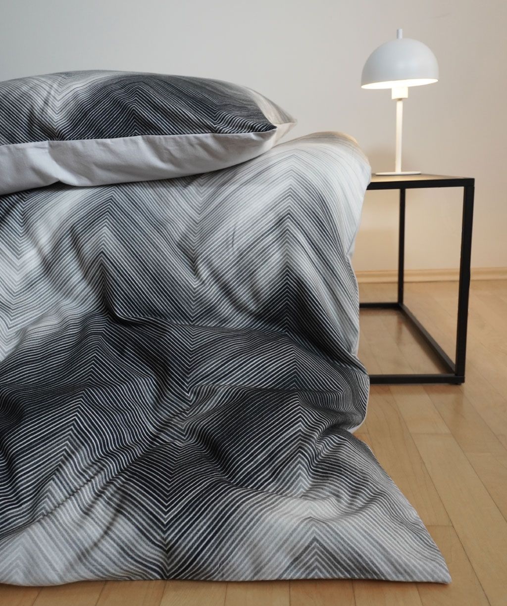 fleuresse – Hochwertige Bettwäsche Fleuresse Valencia Samt-Flanell mit Digitaldruck 584384-01  Silber