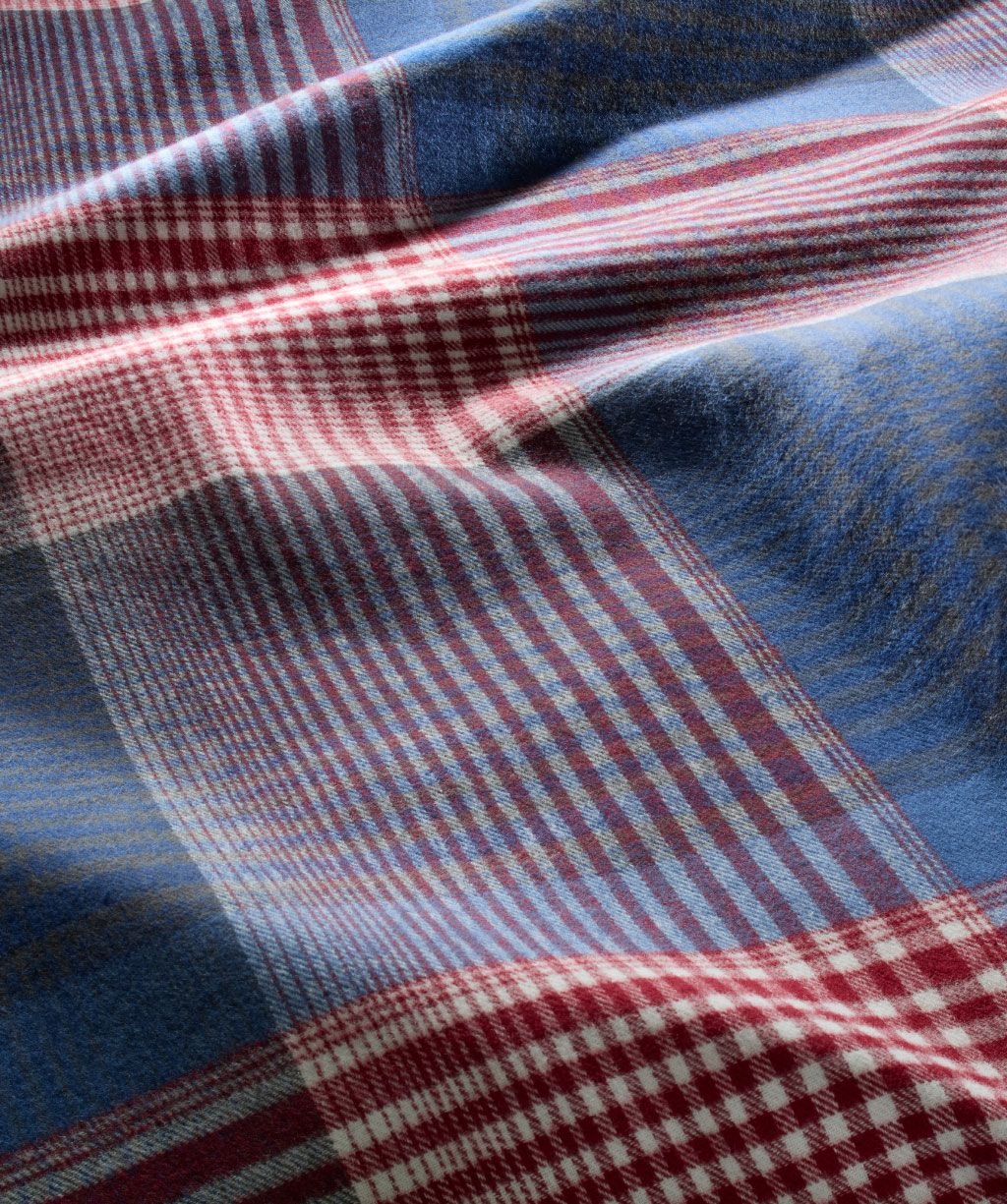 fleuresse – Hochwertige Bettwäsche Fleuresse LECH - Flanell Bettwäsche -Blau-Rot-Fb.02  604385