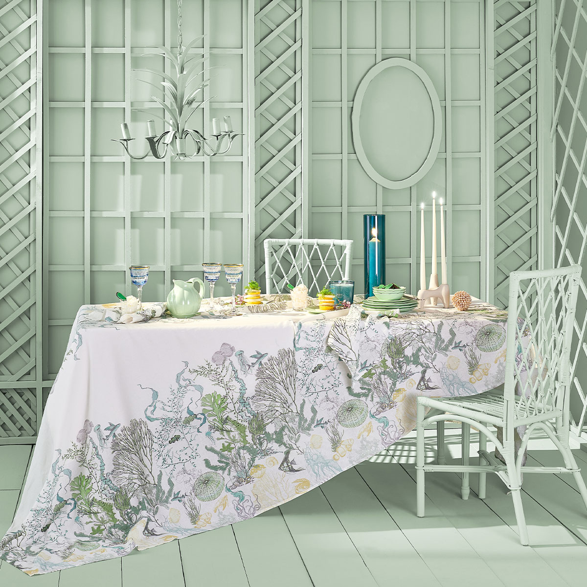 Garnier Thiebaut   Garnier Thiebaut Tischdecke BALADE MARINE verde  Halbleinen vorgewaschen