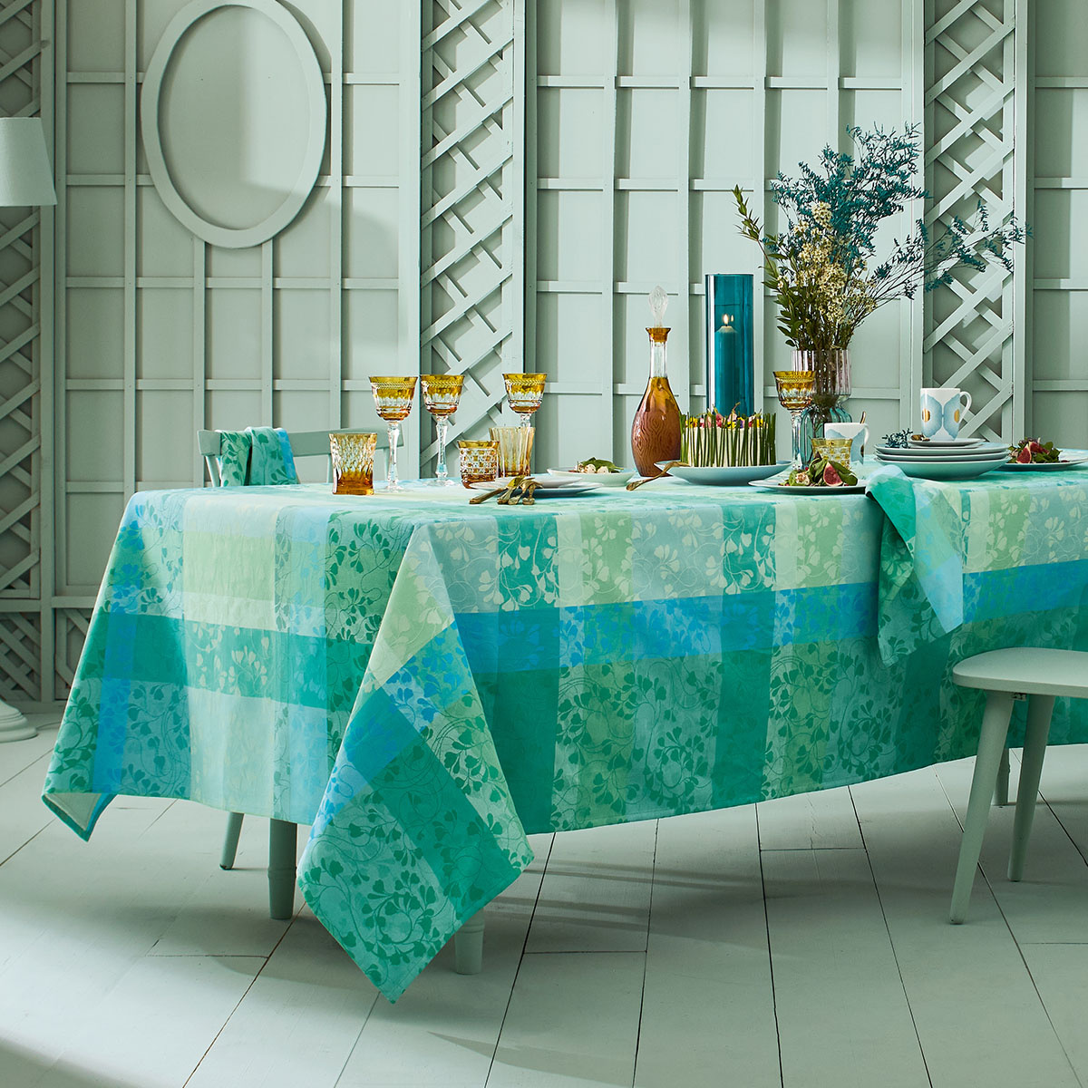 Garnier Thiebaut GT Tischdecke Damast  Mille Feullages turquoise- beschichtet abwaschbar