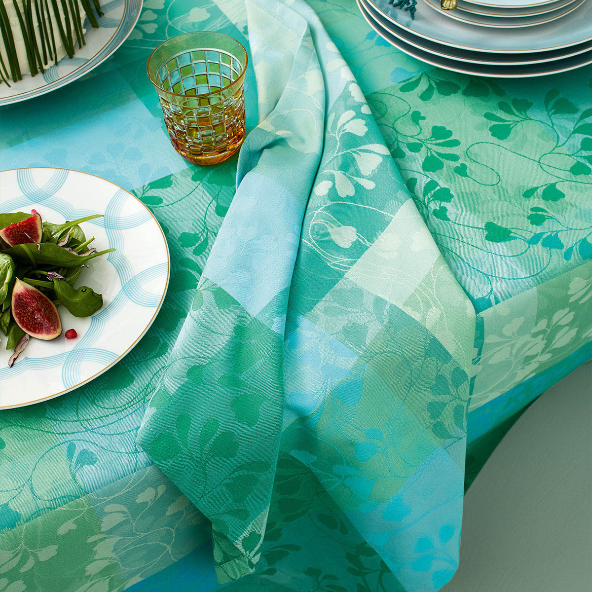 Garnier Thiebaut GT Tischdecke Damast  Mille Feullages turquoise- beschichtet abwaschbar