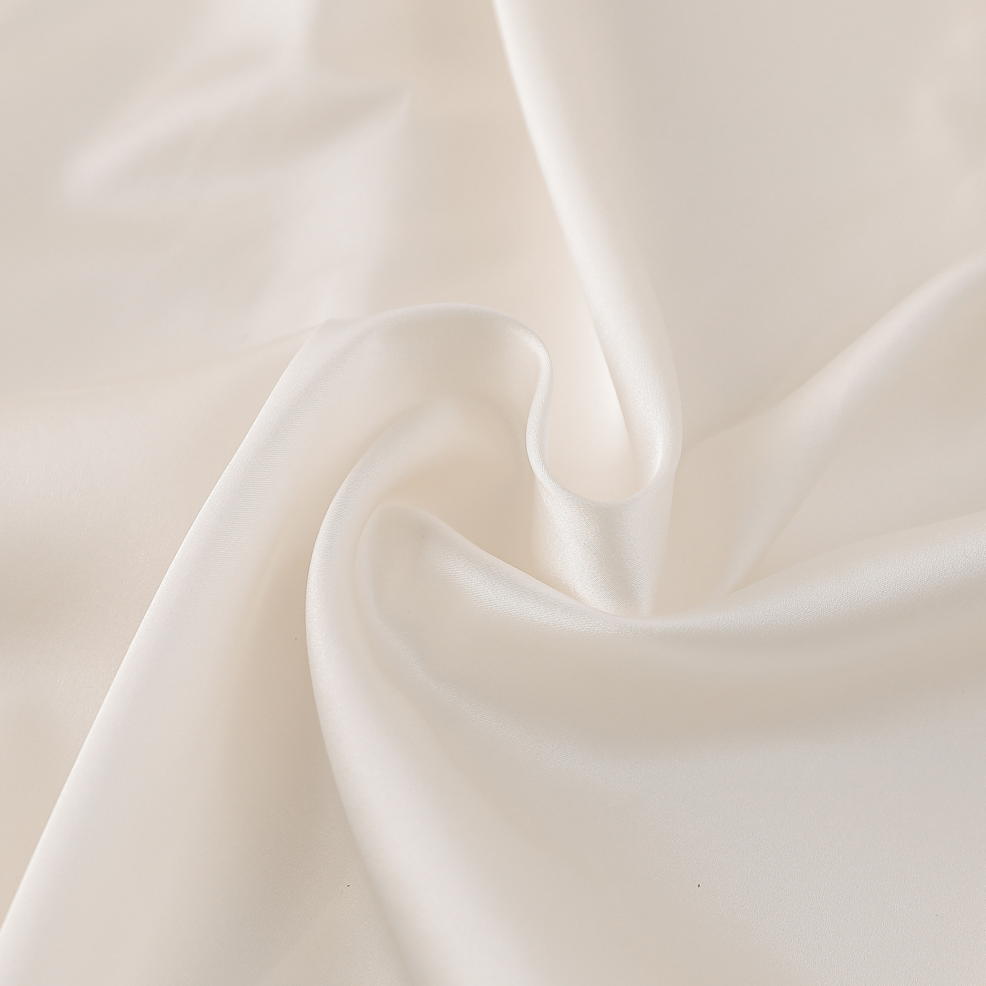 Sichou Seidenmanufaktur   Sichou Nachthemd / Nightdress aus 100 % Maulbeerseide - weiß