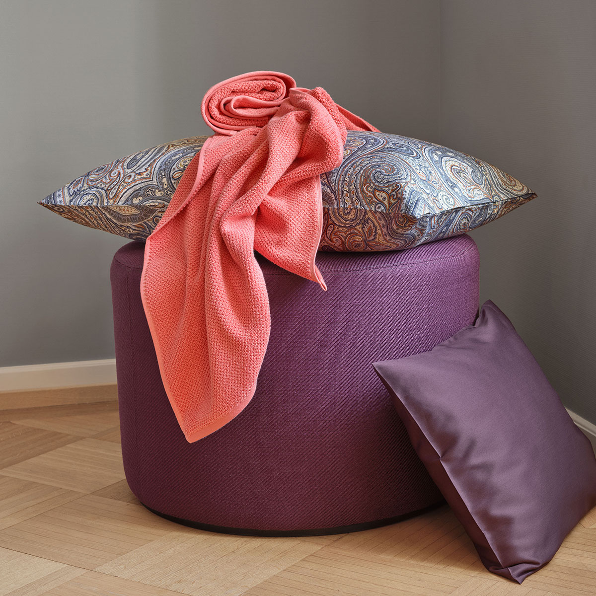 Schlossberg      Schlossberg PERINN Noblesse-feiner schweizer Satin
