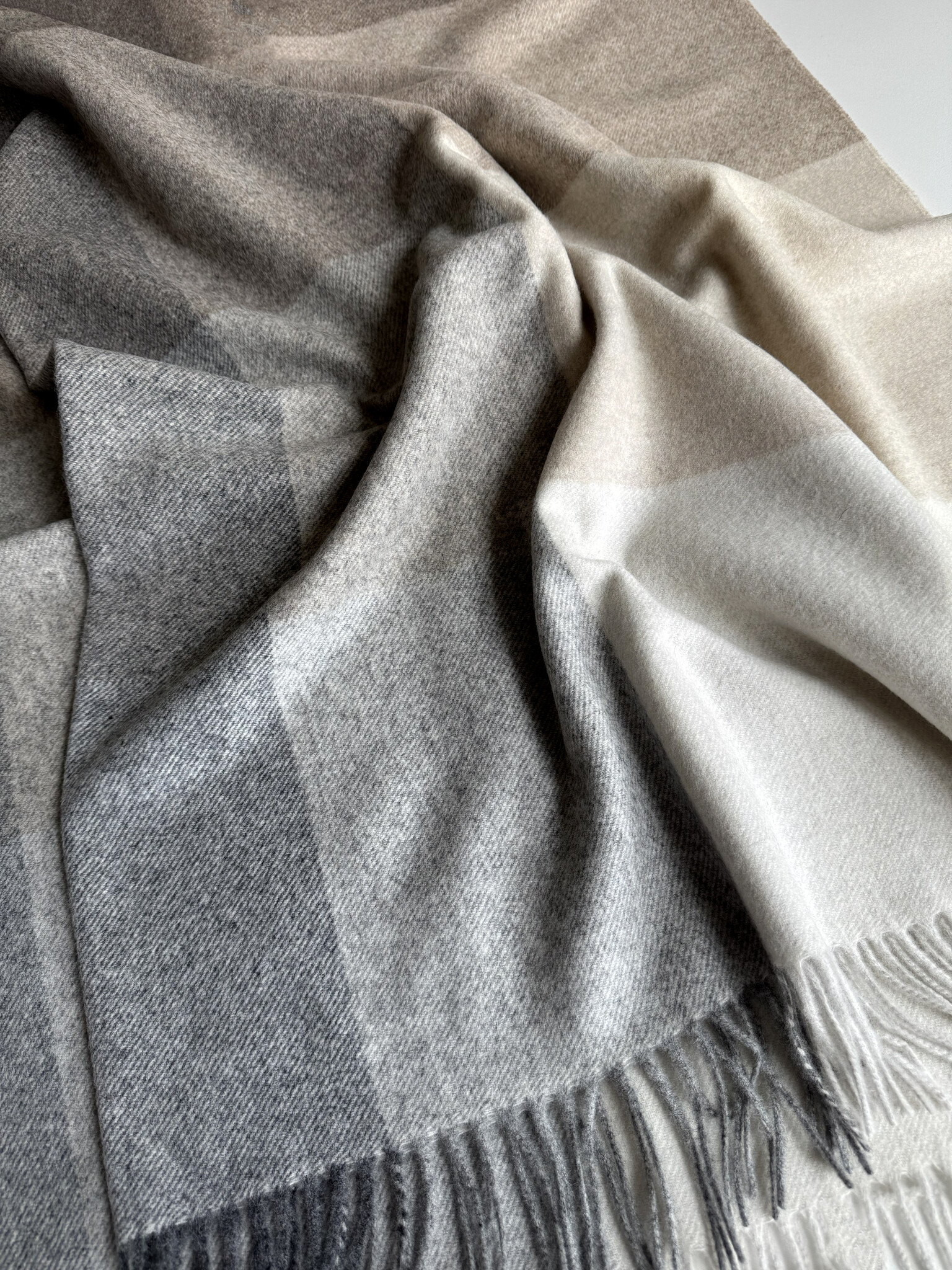 Eagle Produkts  Kensington Plaid Karomuster-Merinowolle mix- 2 Farben