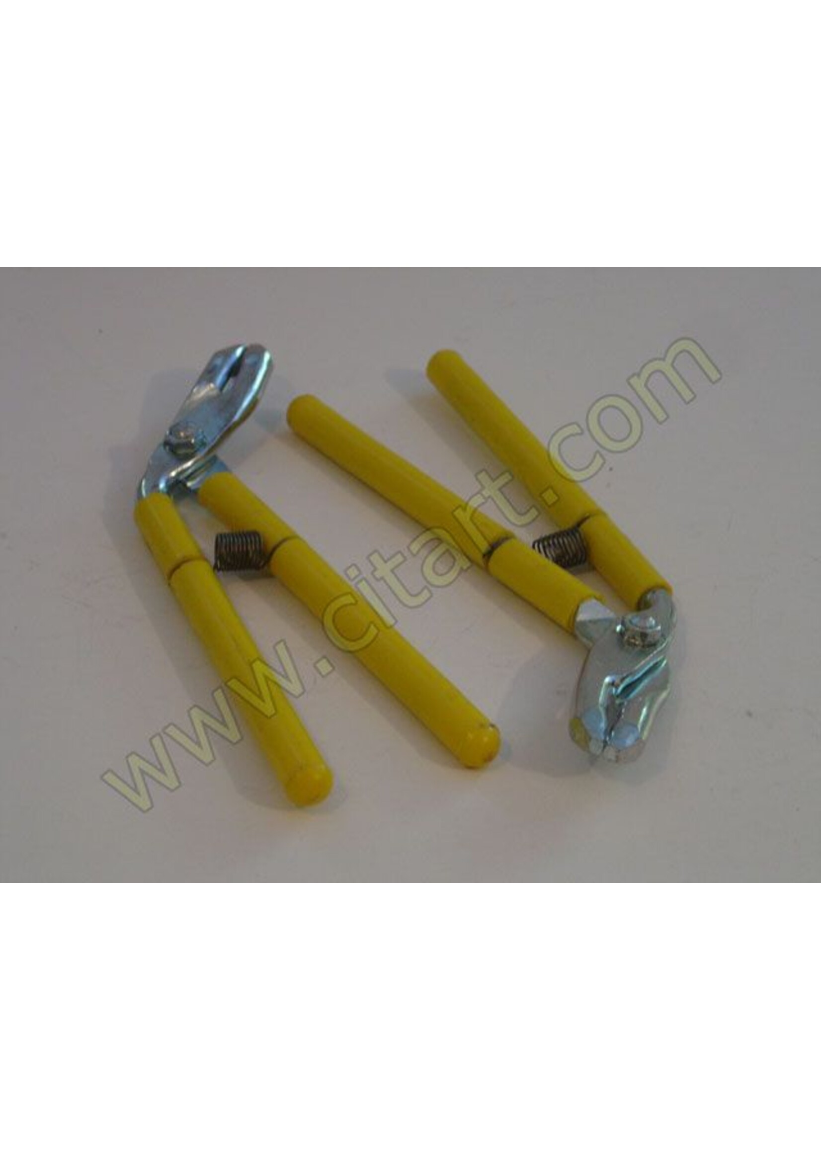 Pliers for upholstery works