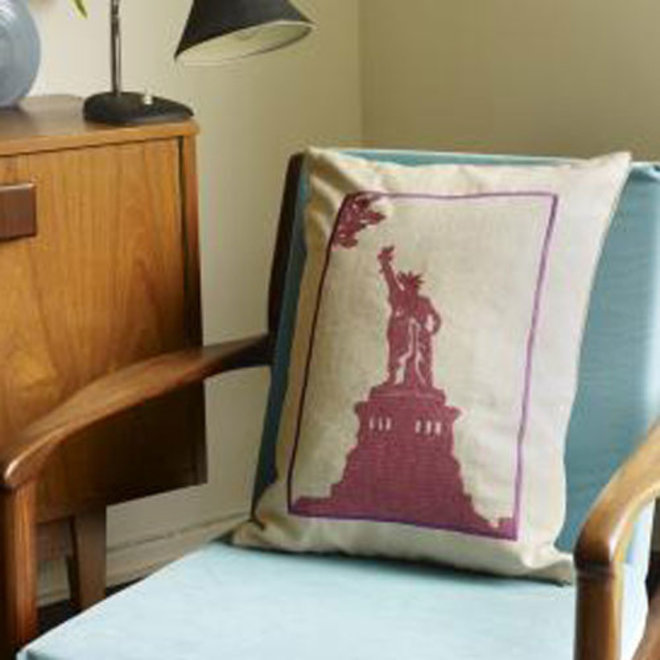 Embroidered cushion State of Liberty