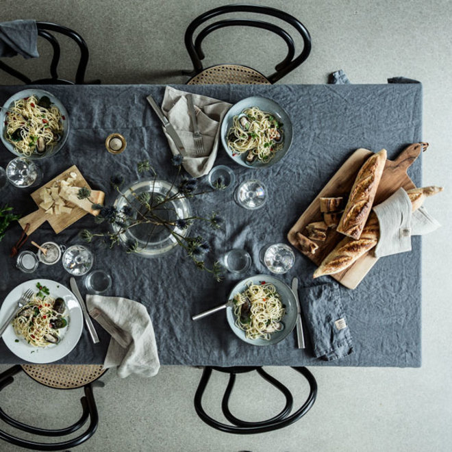 Linen Table cloth Misty Dawn 145 x 300 cm