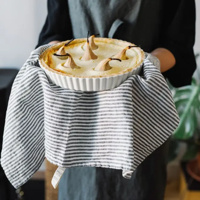 Linen tea towel narrow stripes