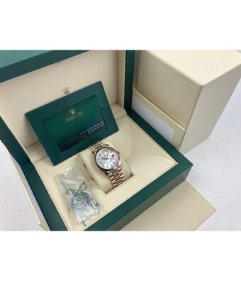 Rolex Day-Date 36 rose gold President MOP / pearl diamond 2021 box + papers