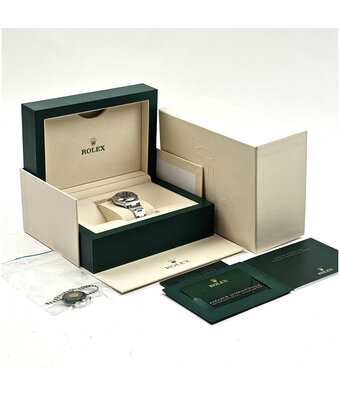 Rolex Oyster Perpetual 31 steel black domed Oyster 2023 box + papers
