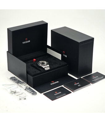 Tudor Black Bay 41 41 steel black Jubilee - rubber strap 2024 box + papers