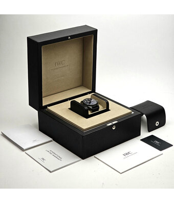 IWC Big Pilot's Watch Perpetual Calendar Edition Rodeo Drive 47 ceramic black blue 2021 B+P