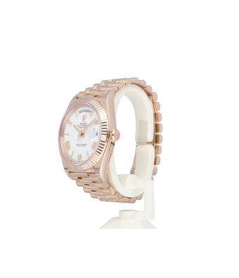 Rolex Day-Date 40 rose gold - white roman President 2024 box + papers